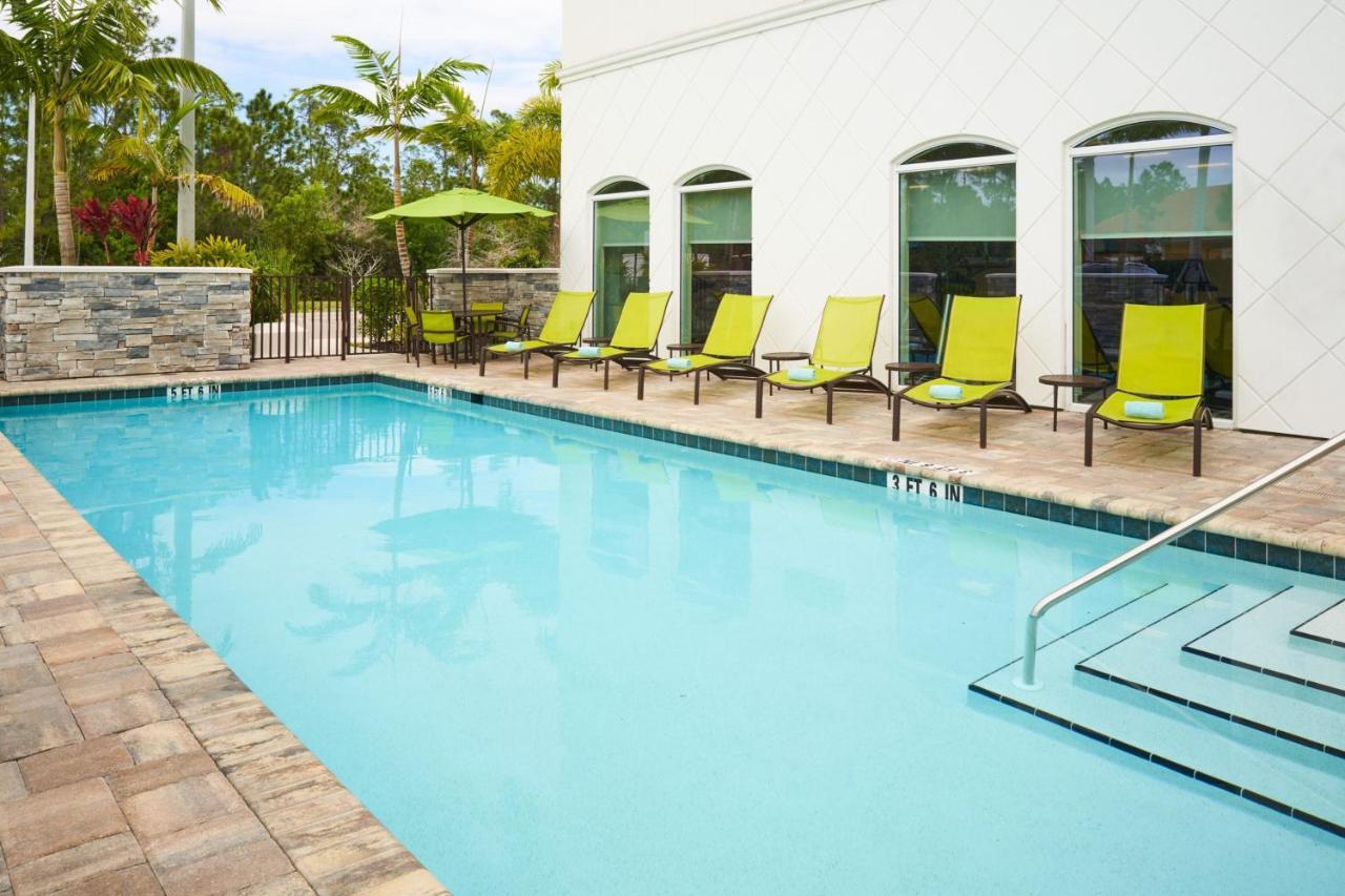 Springhill Suites By Marriott Fort Myers Estero Exterior photo