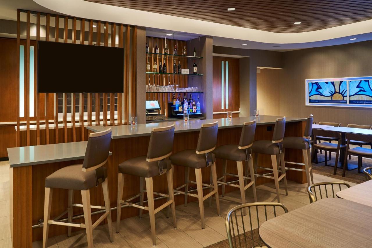 Springhill Suites By Marriott Fort Myers Estero Exterior photo